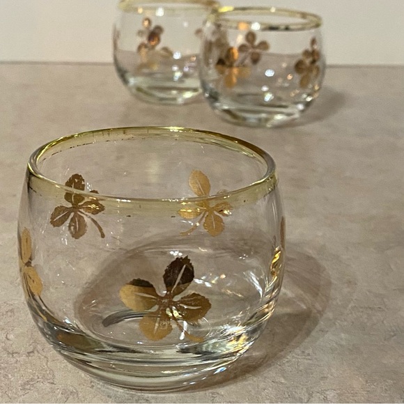 Vintage Roly Poly short gold embossed clover glasses, set of 3 cute little cups - Picture 2 of 6